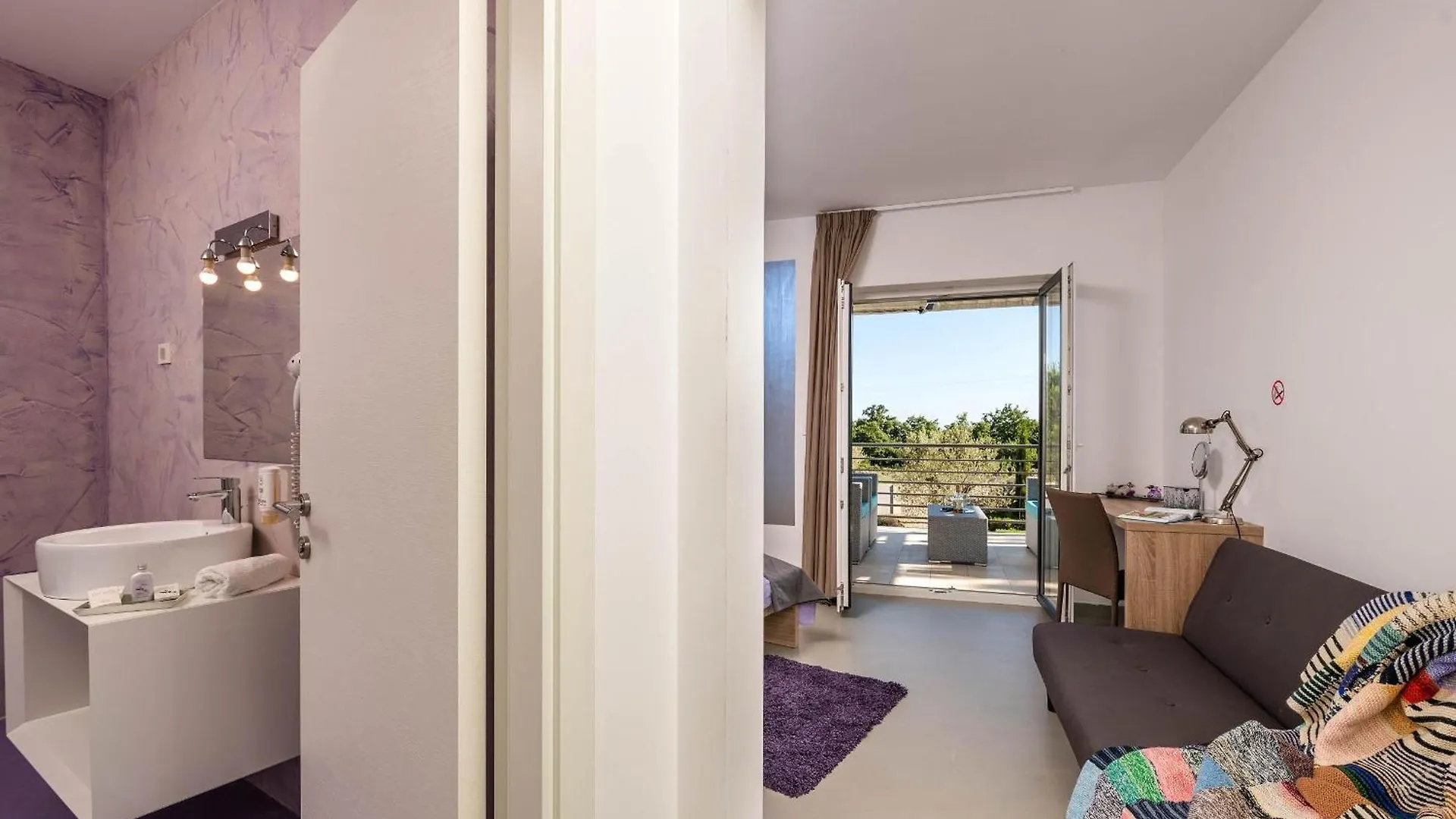Villa Lounge Kapelana With Private Pool, Basketball, Volleyball & Football Juršići