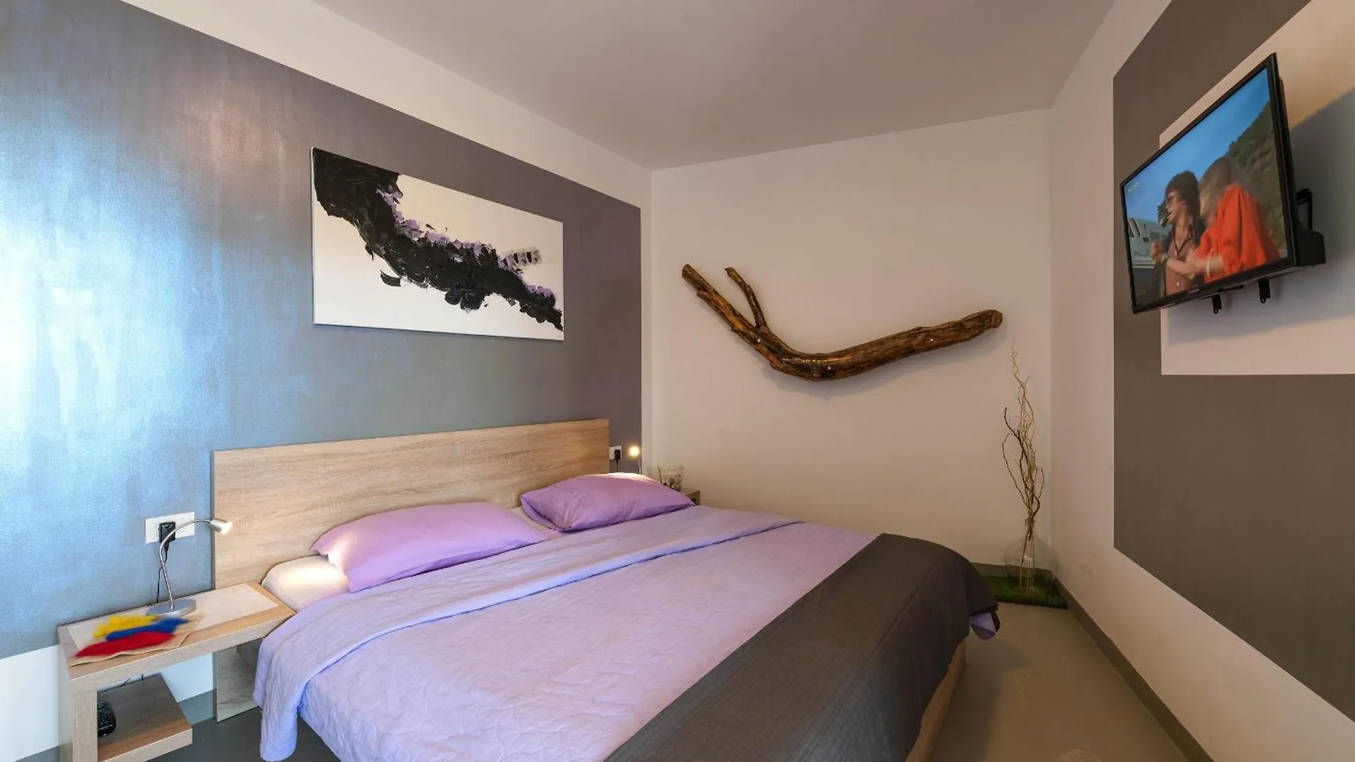Villa Lounge Kapelana With Private Pool, Basketball, Volleyball & Football Juršići