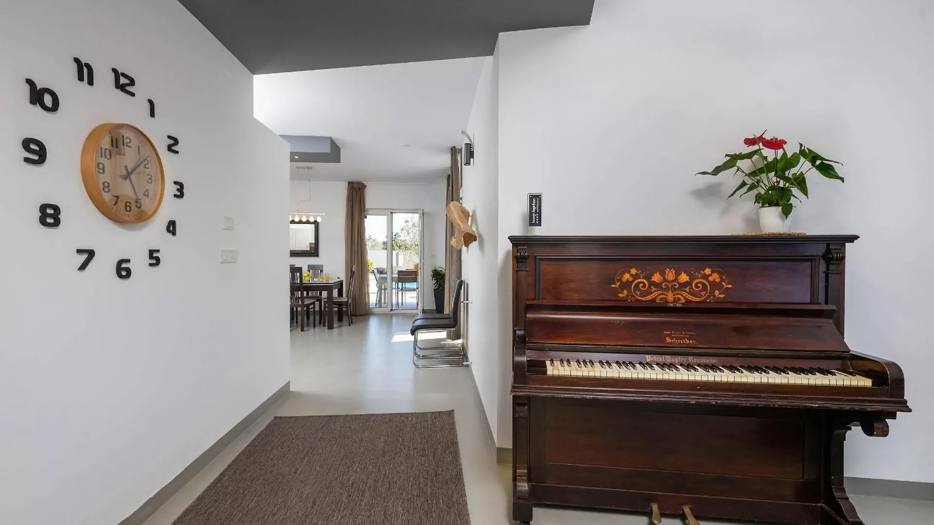 Villa Lounge Kapelana With Private Pool, Basketball, Volleyball & Football Juršići